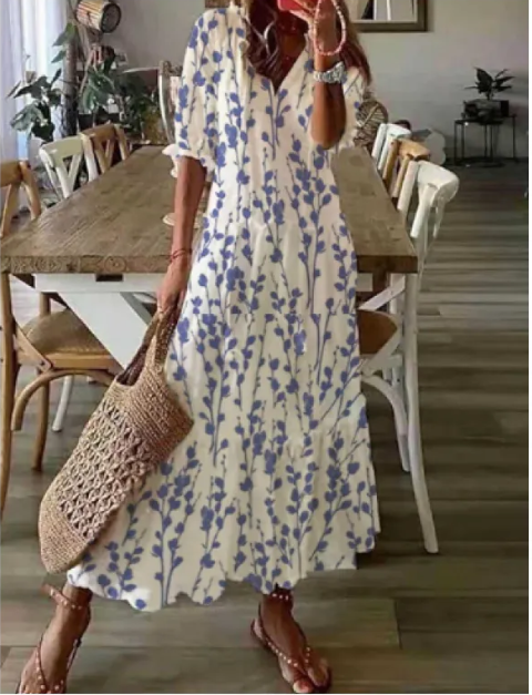 Damekjole i Boho-stil med V-udskæring, print, kvaster og mellemlange ærmer